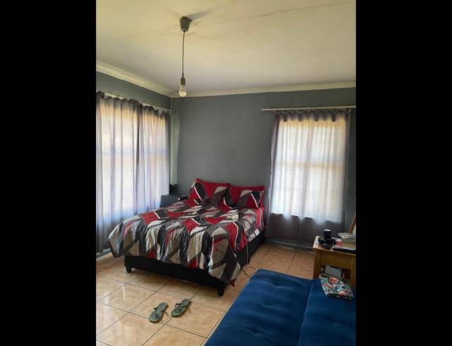 4 BEDROOM HOUSE FOR SALE IN SIGNAL HILL